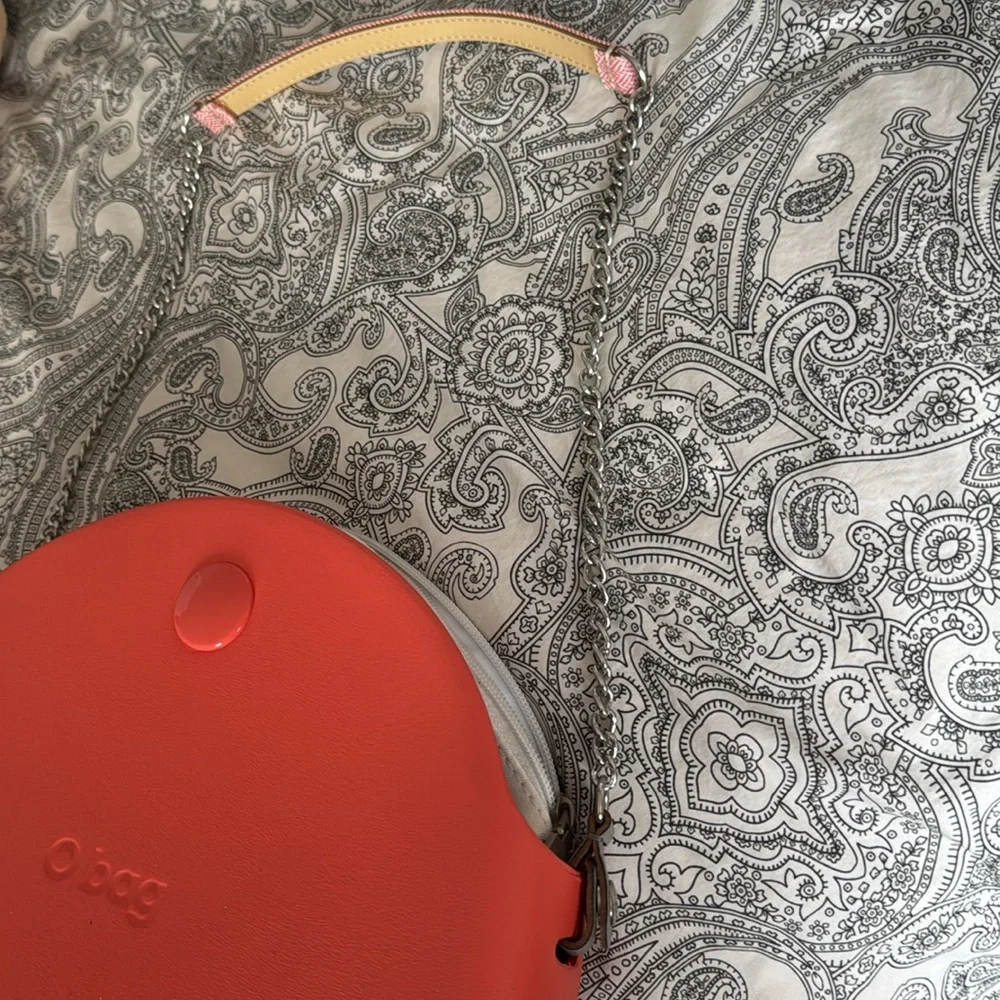 O Bag in beautiful coral color - Picture 3 of 4